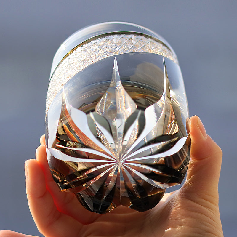 Large Capacity 12oz Gray Luxury Hand Cut Kiriko Whisky Glass Color Engraved Glass Luxury Whiskey Glass with Gift Box