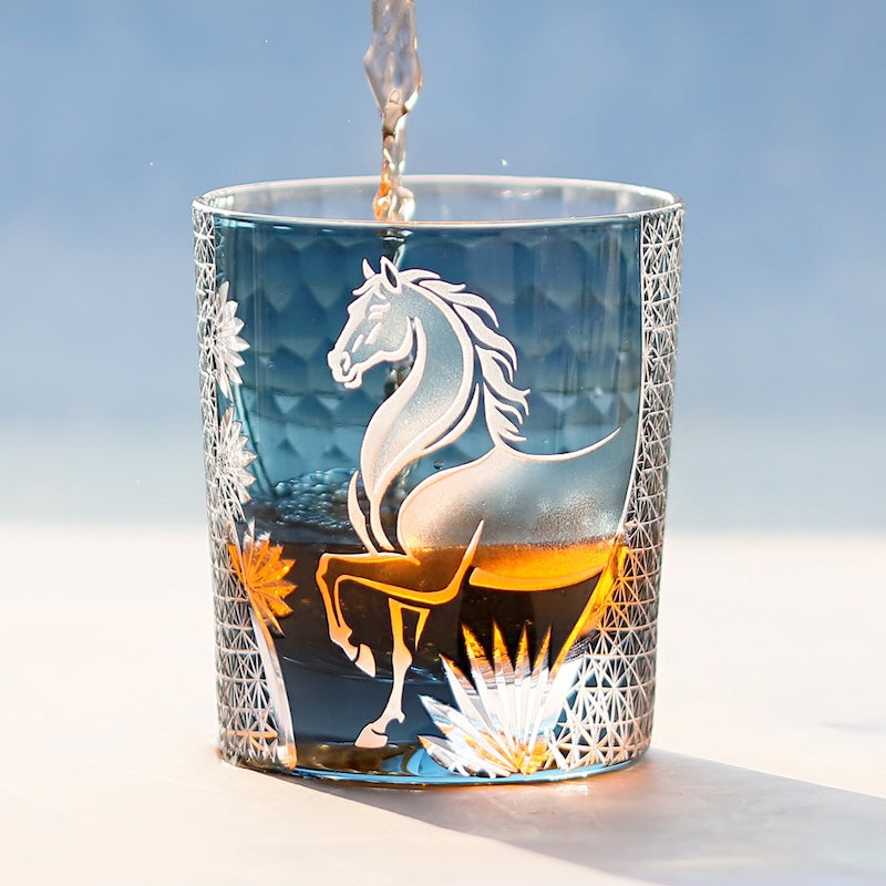 Luxury 250ml Engraving Hand Carved Horse Crystal Classic Design Cocktail Glass for Whisky & Wine with Limited Edition Gift Box