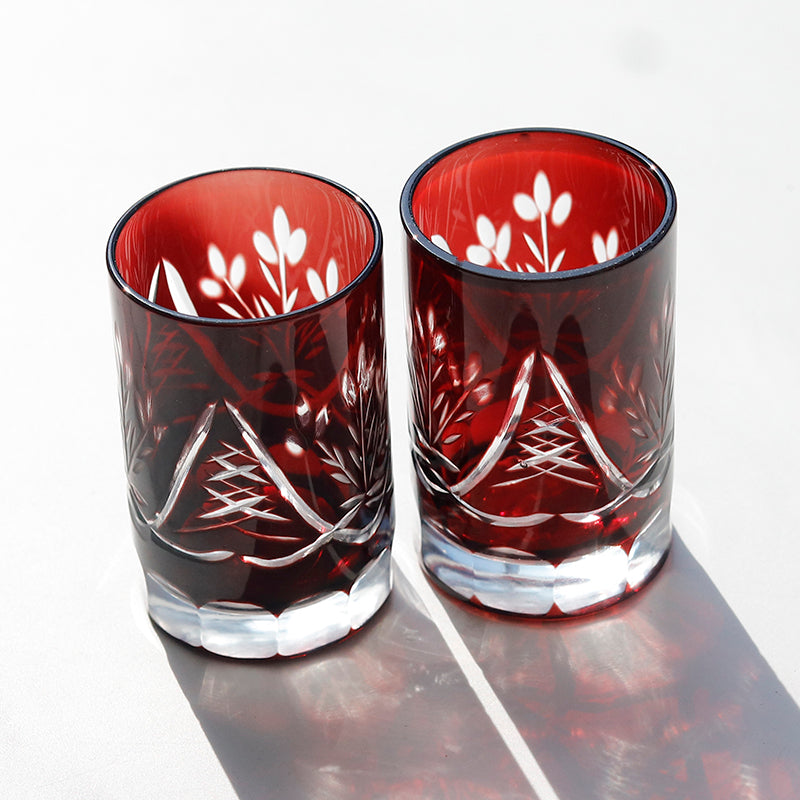 Japanese Style 65ml Round Hand Cut Glass Cut Patterned Spirits Glass Colored Sake Cup 2oz Korea Soju Shot Glass Party Favors