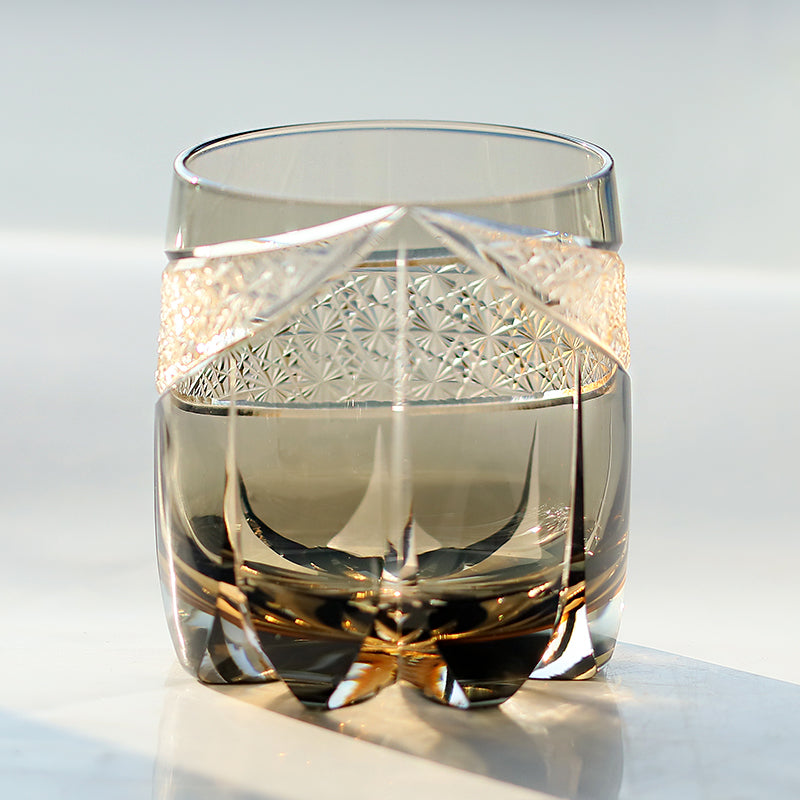 Large Capacity 12oz Gray Luxury Hand Cut Kiriko Whisky Glass Color Engraved Glass Luxury Whiskey Glass with Gift Box